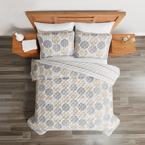 Highline Bedding Co. Other - Elegant Gray and Cream Quilted Bedding Set